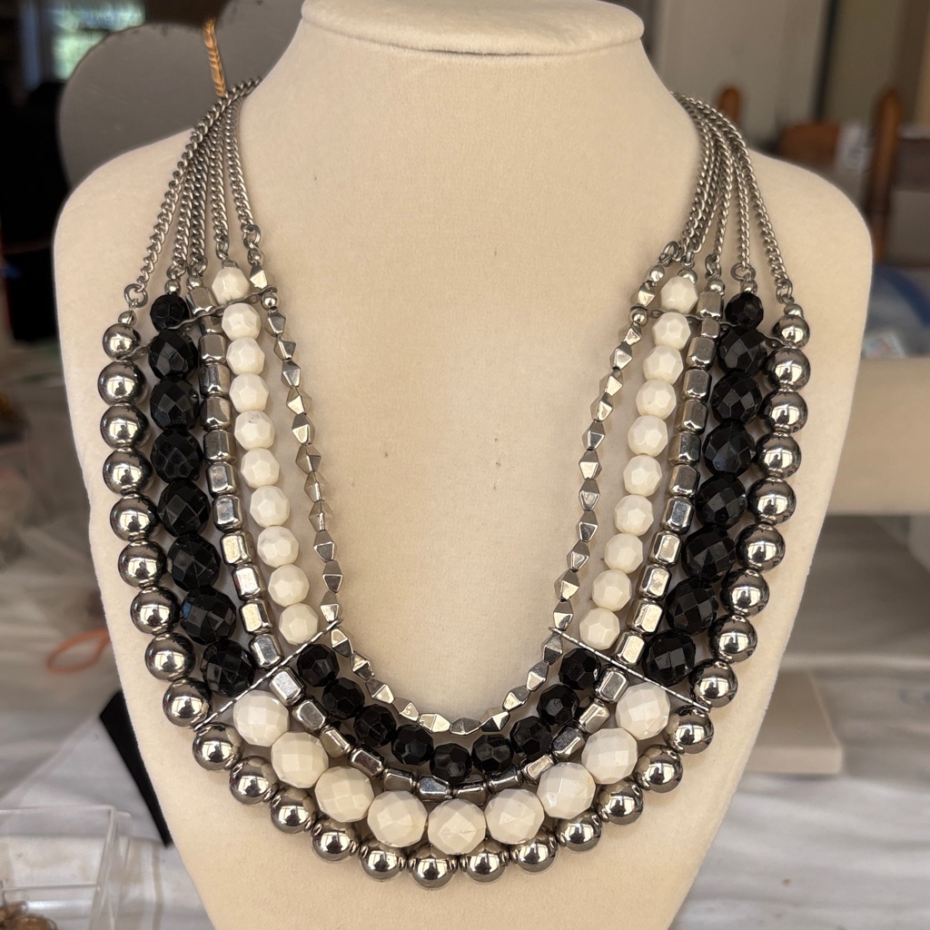 Chic Black And White Beaded Necklace